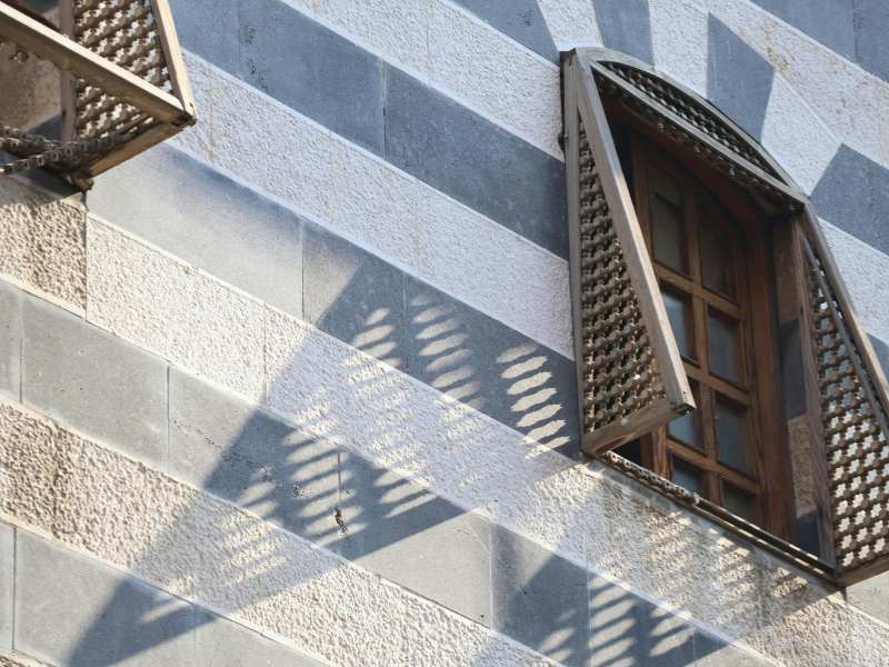 بيت عربي سقوف عالية